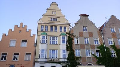 Hus utmed Gamla stadens torg (f d Markt - Marknadstorget).